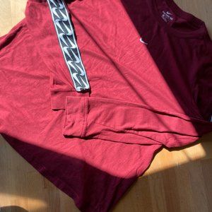 Nike Red Long Sleeve Size L